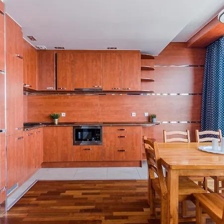 Golden Apartments&sea Tower Apartment *